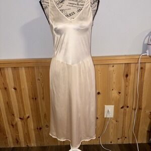 JCPenney Bodylites Body Lites Slip Dress Pink Neutral 2295 Size 38